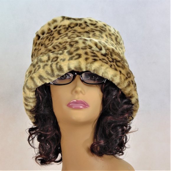 Luxury Collection Faux Fur Leopard Print Bucket Hat by - Picture 2 of 16